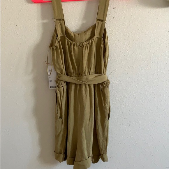Urban Outfitters Romper - Picture 3 of 3